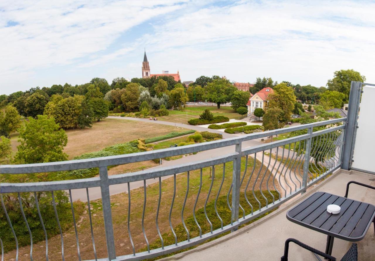 Parkhotel Neubrandenburg Exteriör bild