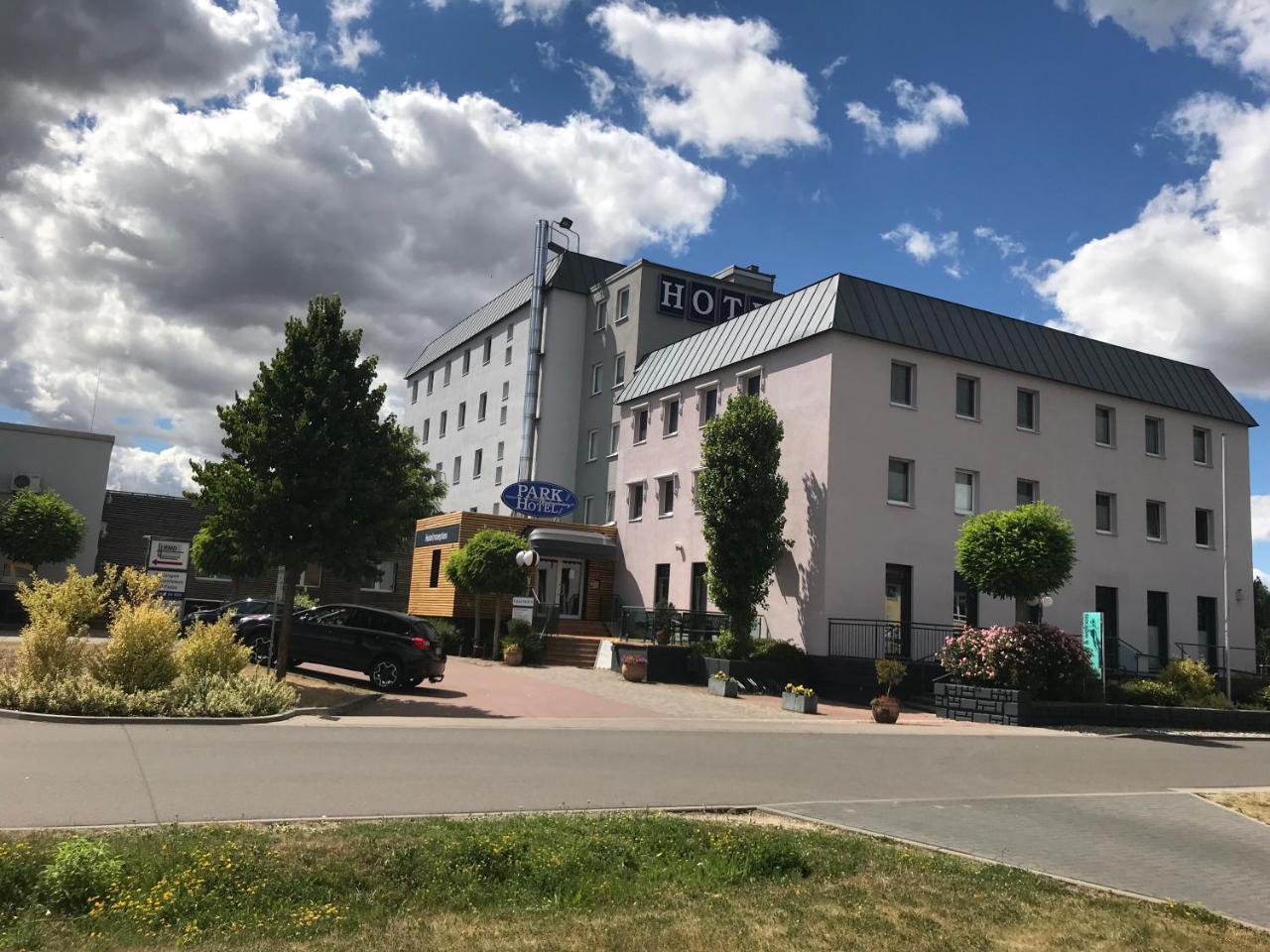 Parkhotel Neubrandenburg Exteriör bild